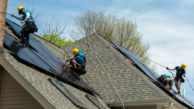 How to choose a solar installer: 10 questions to ask